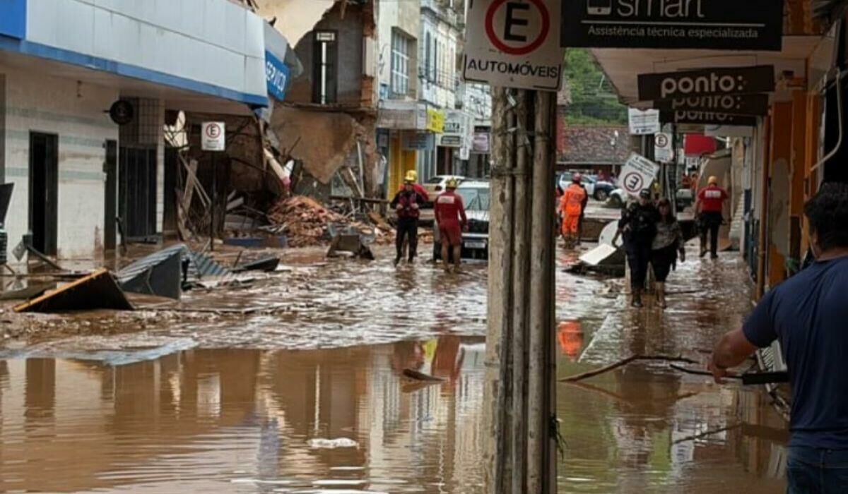 Imagem de compartilhamento para o artigo Cassilandense sobrevive a enchente histórica em Ubá e perde tudo após dois dias em novo emprego da MS Todo dia